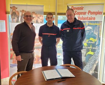 Signature contrat tripartite ActiMeat | fournisseur PAI